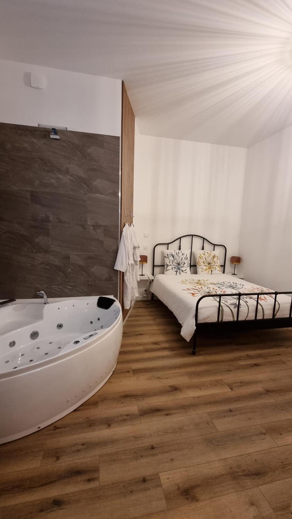 La Bastide Champenoise - Chambres D'Hotes Villers-Allerand Ngoại thất bức ảnh